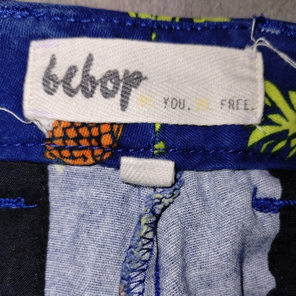 Pineapple shorts - Picture 4 of 4